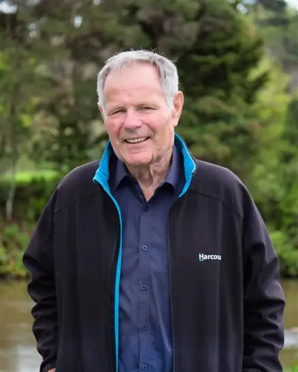 Ron Melville AREINZ