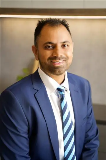 Adam Muntazir