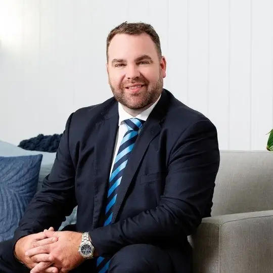 Simon Petrie
