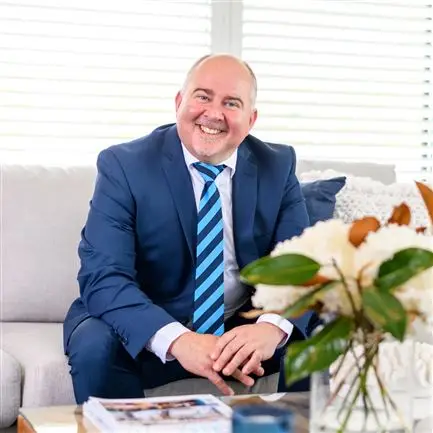 Dean Oakes