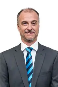 Con Koulendianos