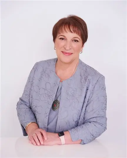 Ronelle Henning