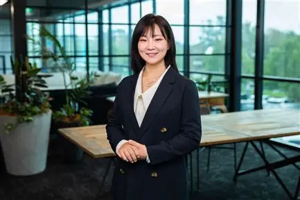 Iris Wang